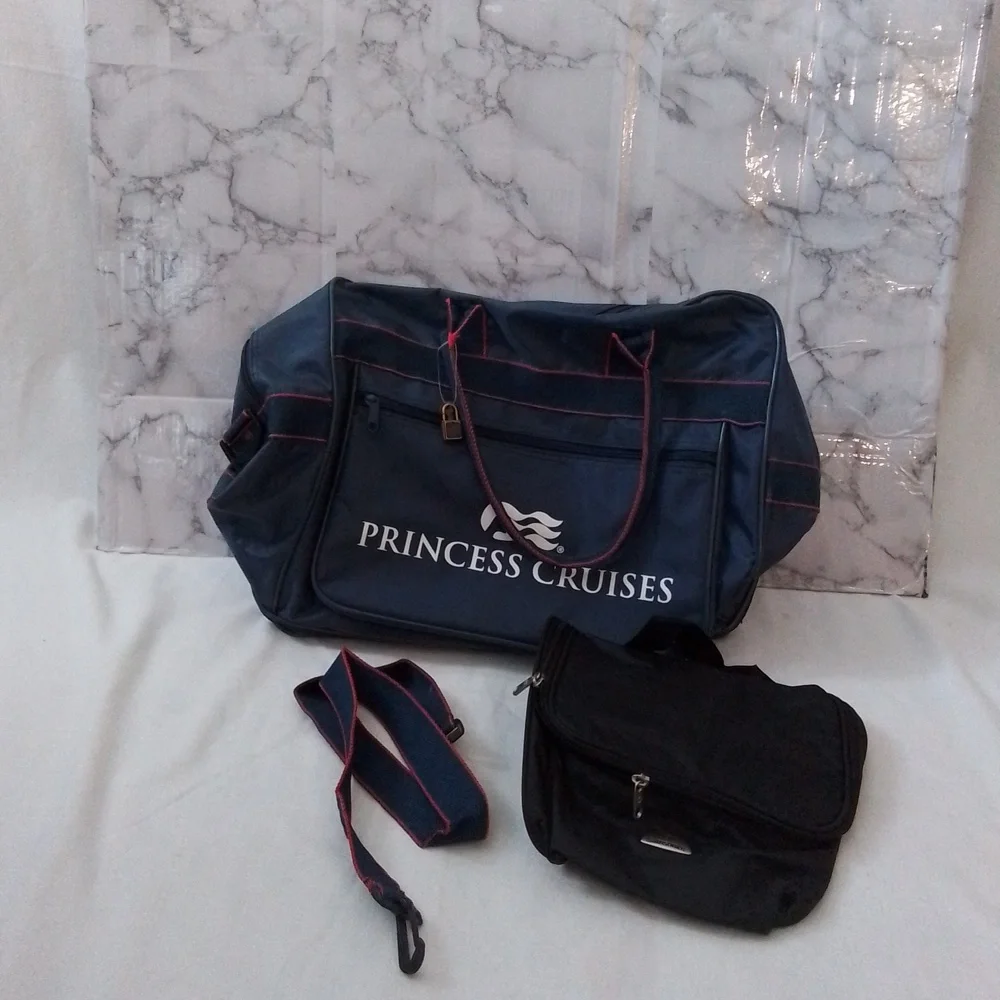 Princess Cruises Wheeled Expandable luggage bag w/ Samsonite toiletry bag